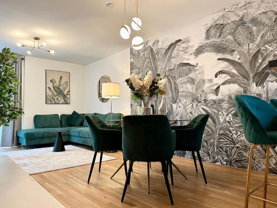 Balcony Apartment I 50 M² I Near City Center Виена Екстериор снимка