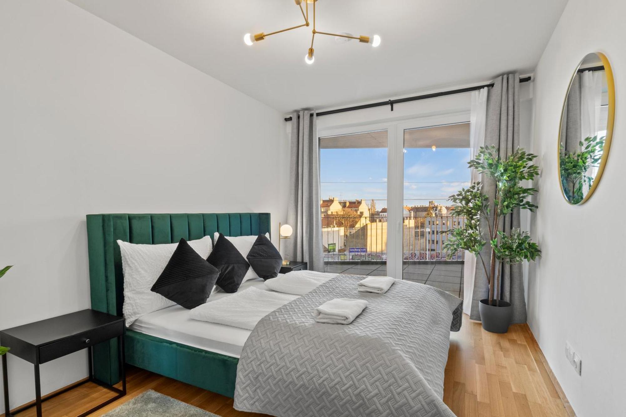 Balcony Apartment I 50 M² I Near City Center Виена Екстериор снимка