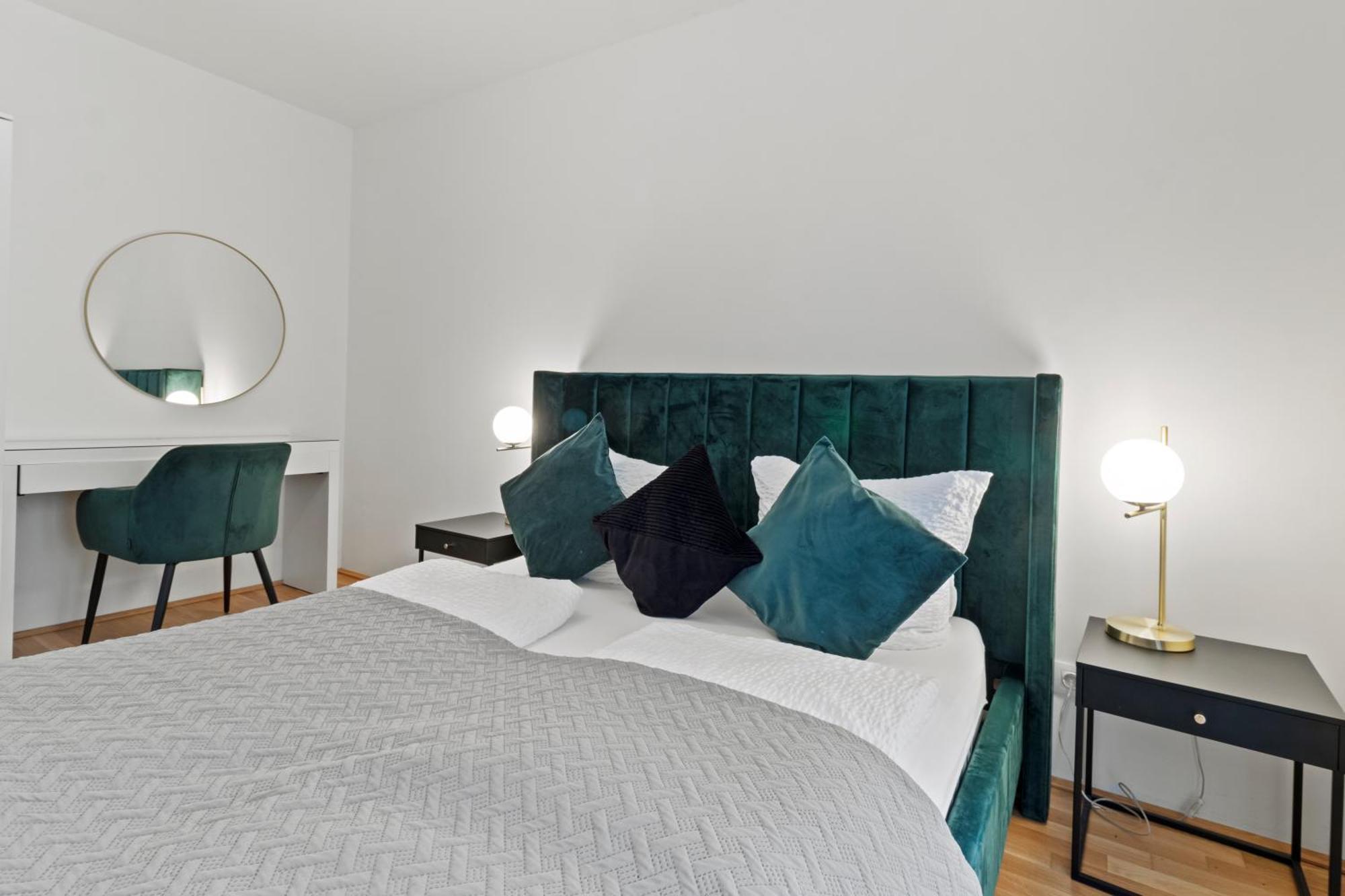 Balcony Apartment I 50 M² I Near City Center Виена Екстериор снимка