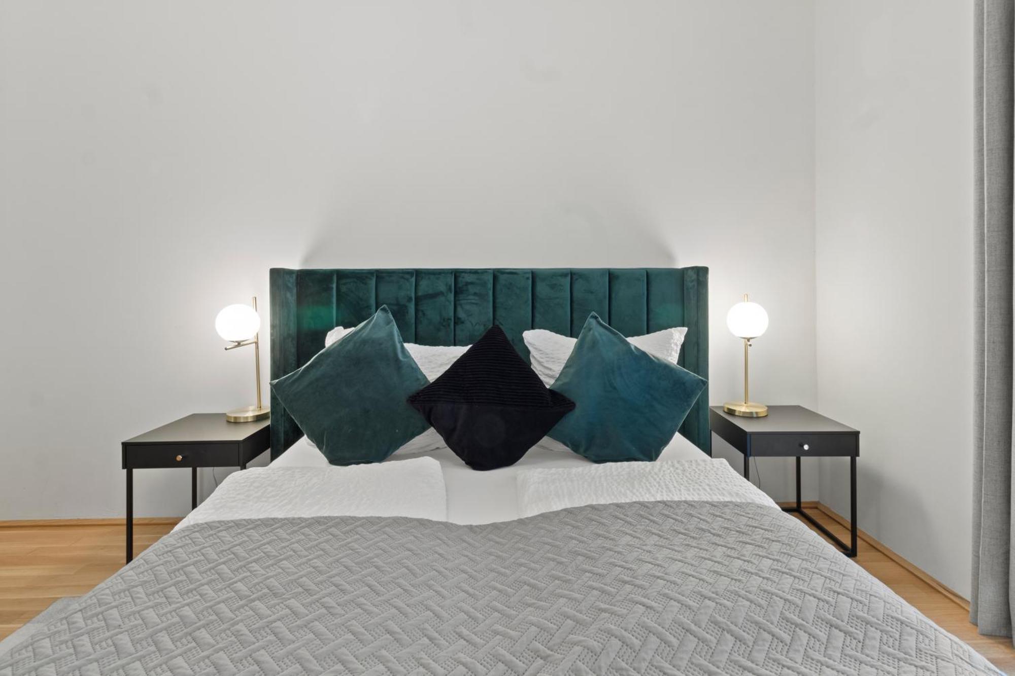 Balcony Apartment I 50 M² I Near City Center Виена Екстериор снимка