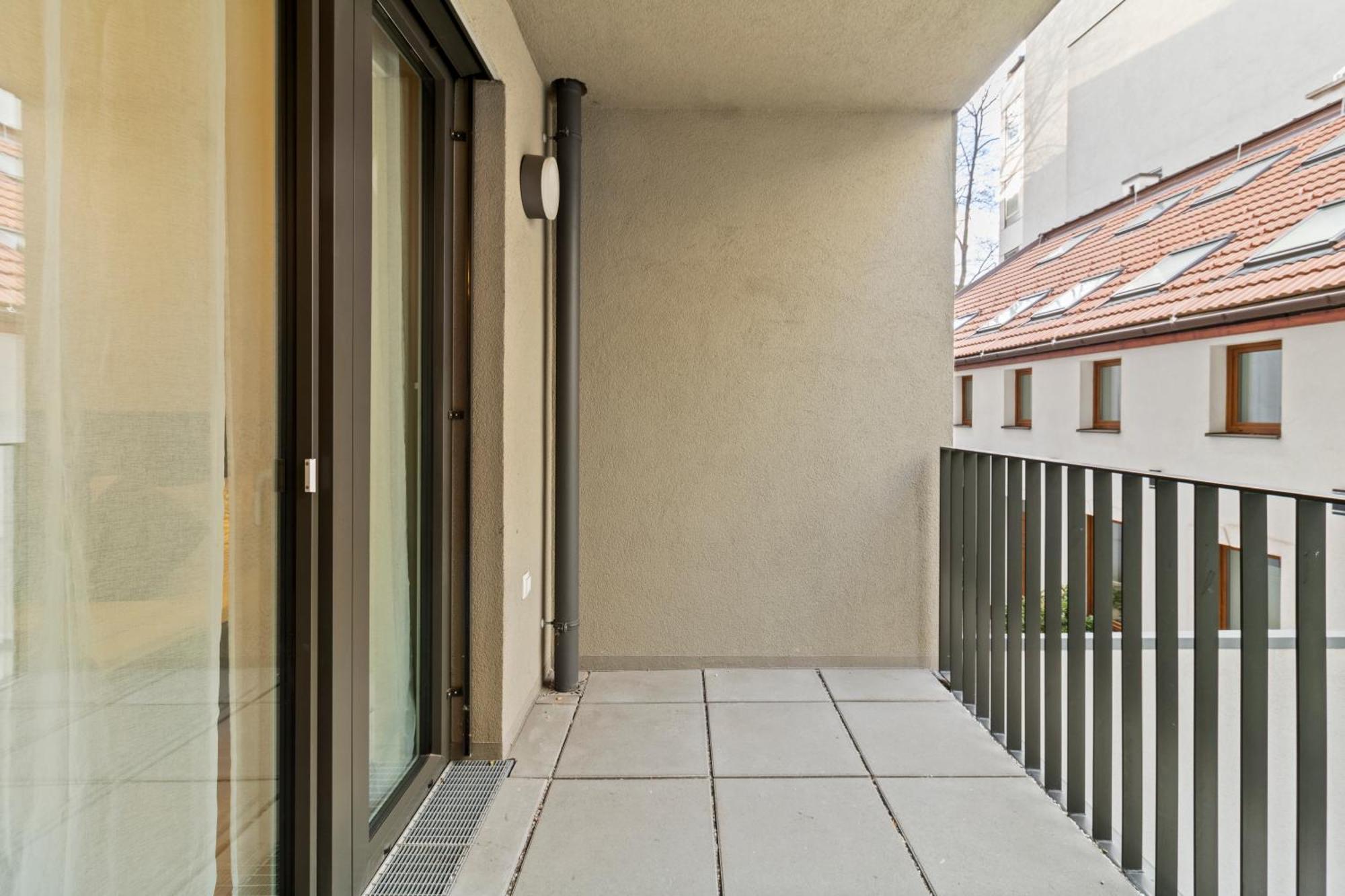 Balcony Apartment I 50 M² I Near City Center Виена Екстериор снимка